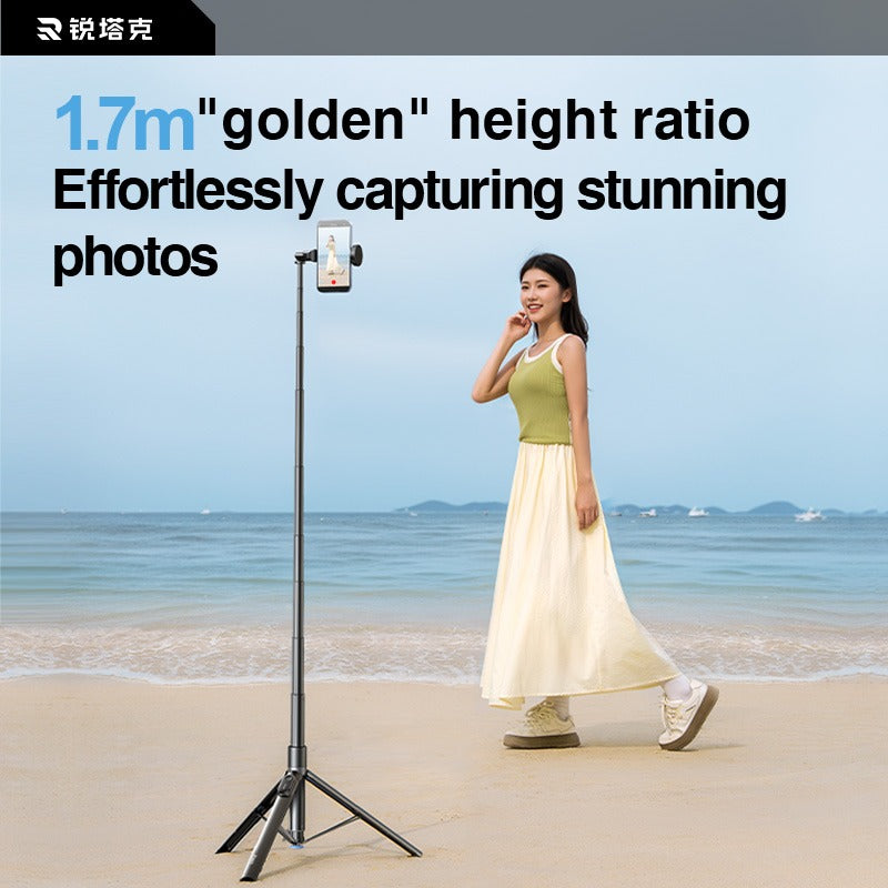 Tripod selfie stick extended to 170 cm filming on a beach